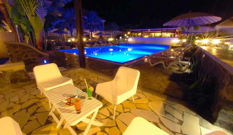 Hotel Les Creoles Saint-Gilles Les Bains Zewnętrze zdjęcie